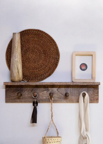 Coat hanger wall shelf