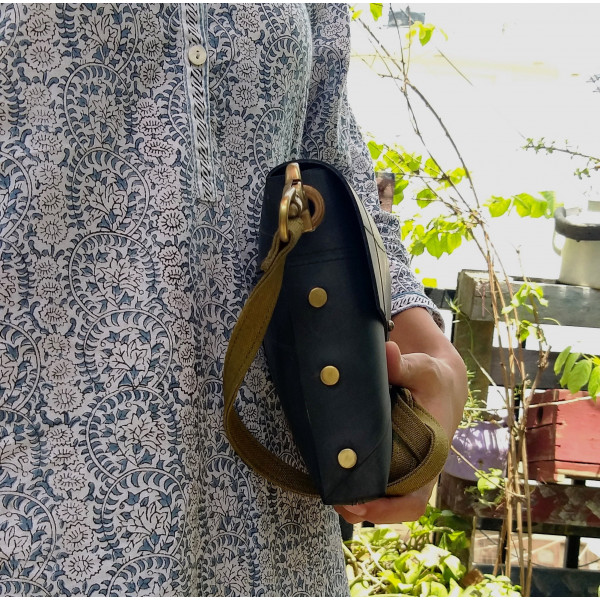 Vegan Tube Ladies Sling Bag