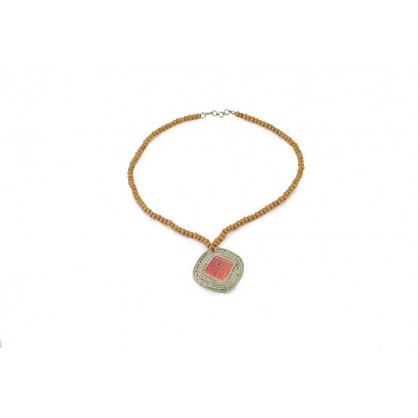Sustainable Necklace Square bord bead small 1 (Maroon)