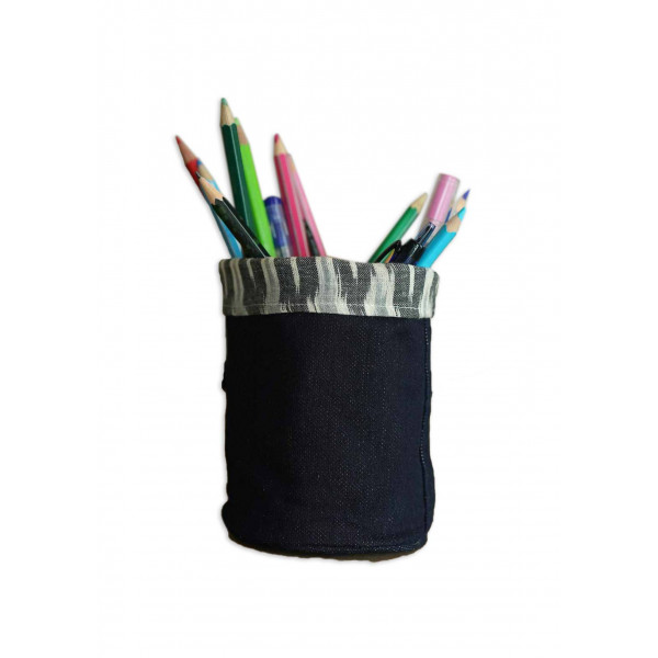 Stationery stand/Pen stand
